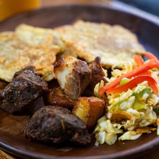 MD Fried Pork (6) (Griot) w/4 Plantain
