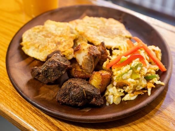 LG Fried Pork (8) (Griot) w/ 6 Plantain.